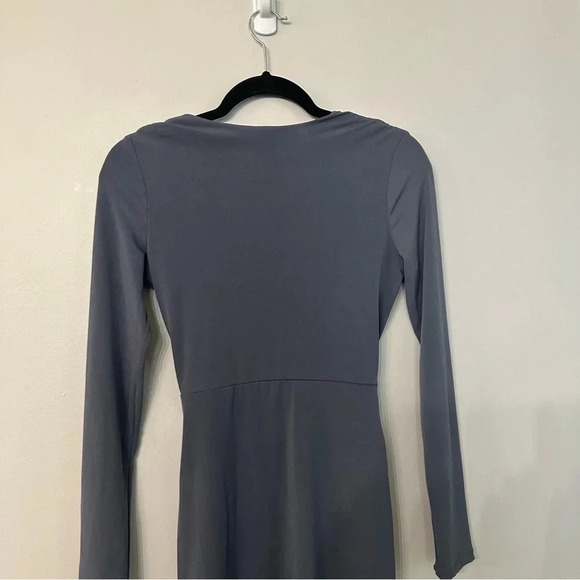 Nasty Gal Deep V-Neck Long Sleeve Gray Tunic Dress Size Small GUC - Picture 7 of 8